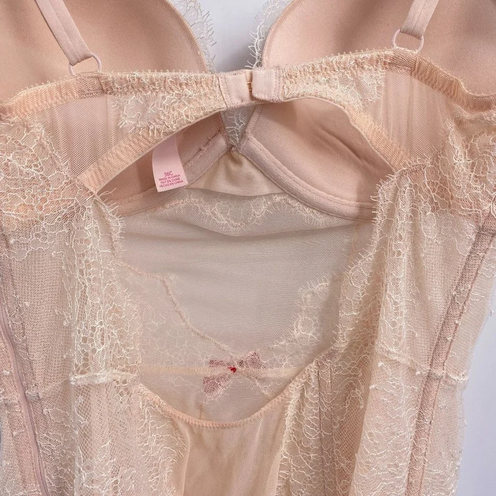 Victoria's‎ Secret blush pink lace sheer corset cami size 36C key hole back sexy